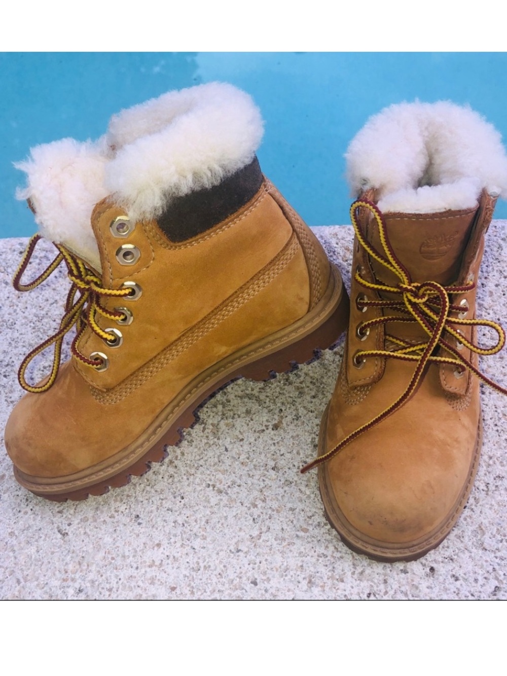 Timberland boots kids size 11.5 tan nubuck leather waterproof shearling boy/girl